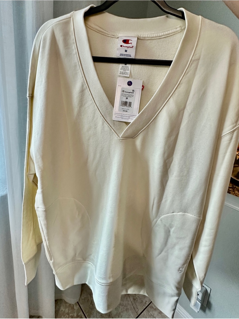 NWT Champion Cream Crewneck Sweatshirt